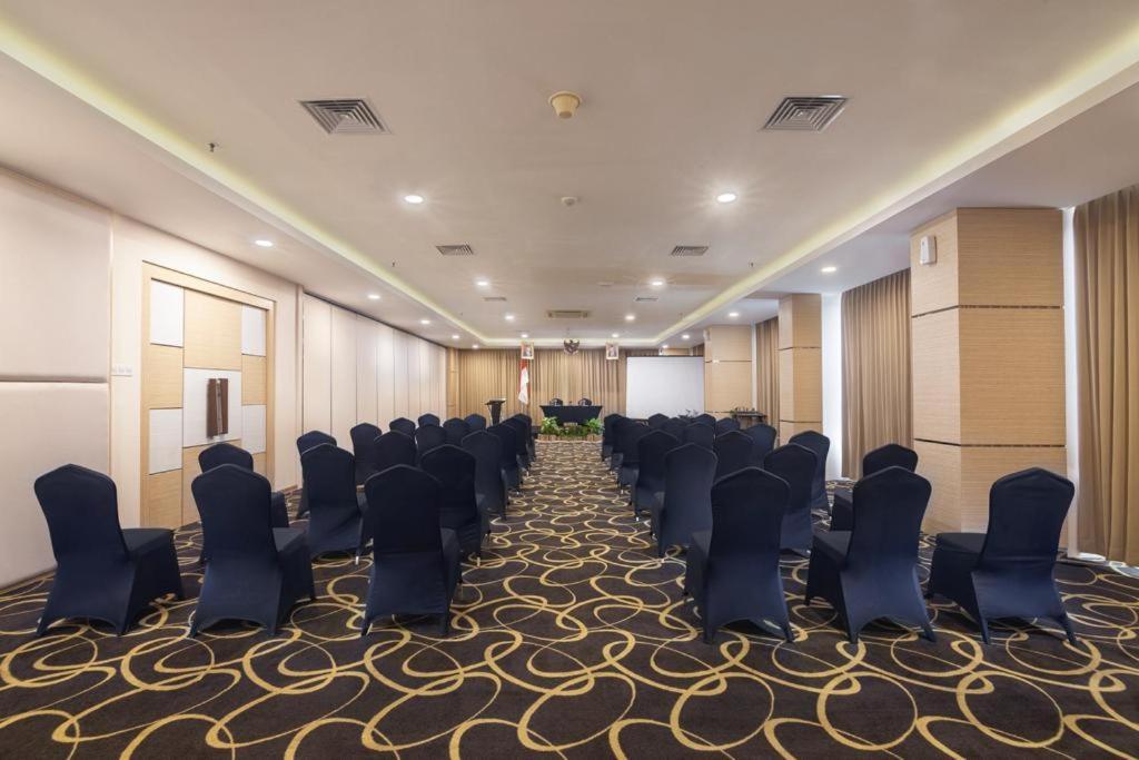 Quest Hotel Darmo - Surabaya By Aston Buitenkant foto