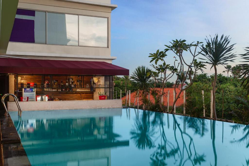 Quest Hotel Darmo - Surabaya By Aston Buitenkant foto