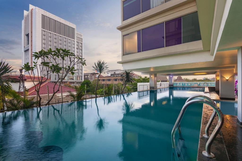 Quest Hotel Darmo - Surabaya By Aston Buitenkant foto