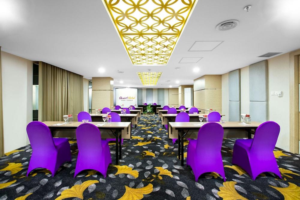 Quest Hotel Darmo - Surabaya By Aston Buitenkant foto