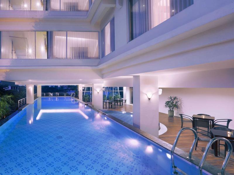 Quest Hotel Darmo - Surabaya By Aston Buitenkant foto