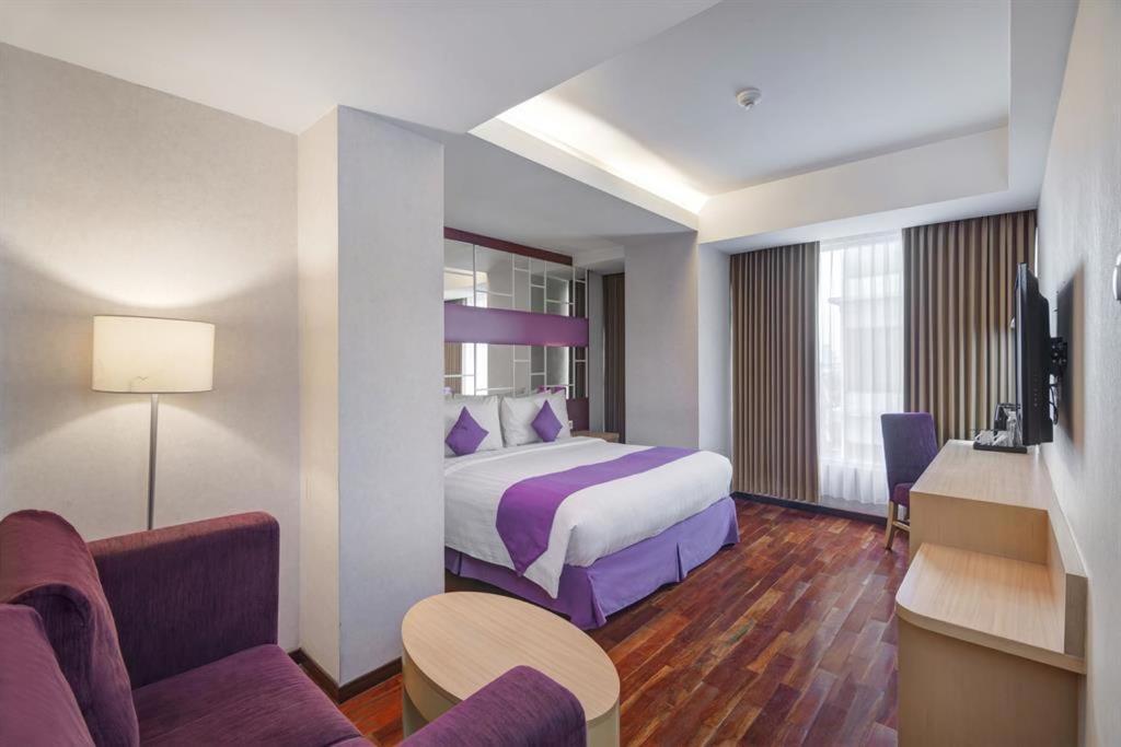 Quest Hotel Darmo - Surabaya By Aston Buitenkant foto