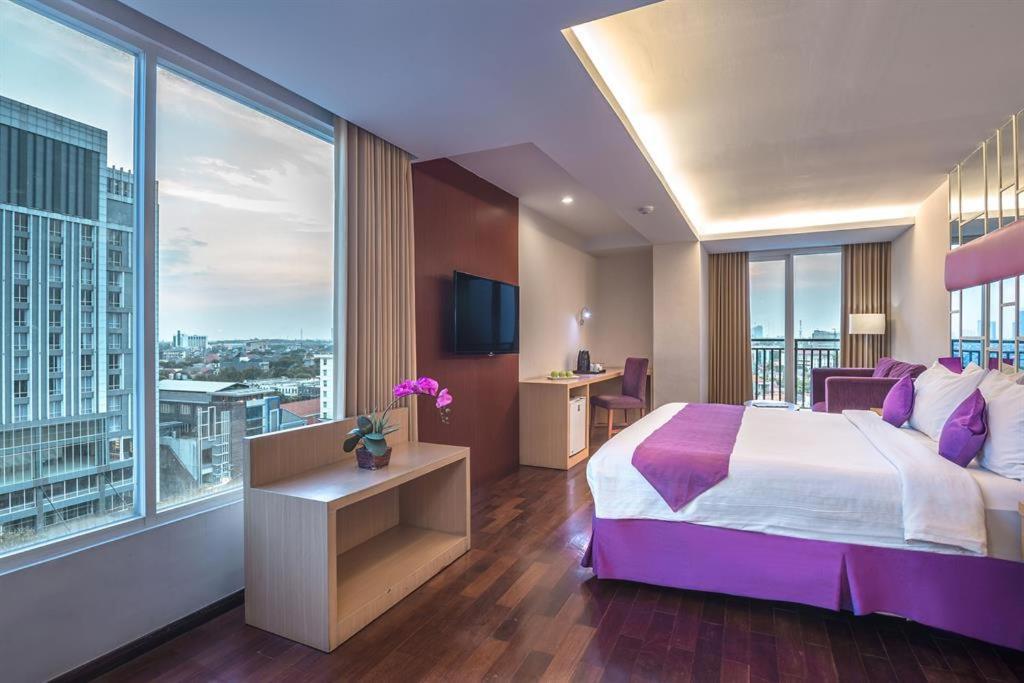 Quest Hotel Darmo - Surabaya By Aston Buitenkant foto