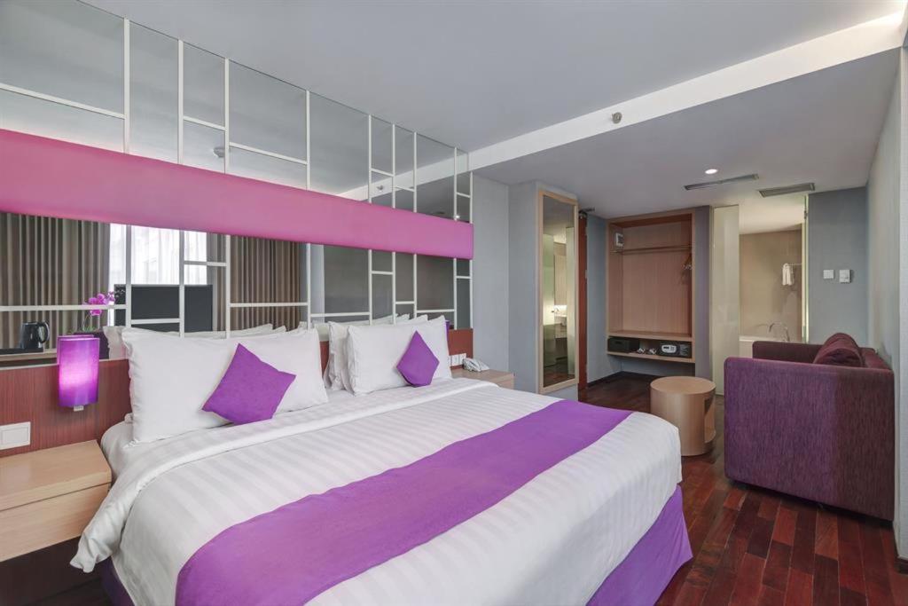 Quest Hotel Darmo - Surabaya By Aston Buitenkant foto