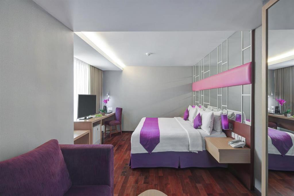 Quest Hotel Darmo - Surabaya By Aston Buitenkant foto
