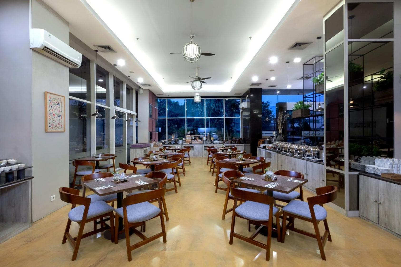Quest Hotel Darmo - Surabaya By Aston Buitenkant foto