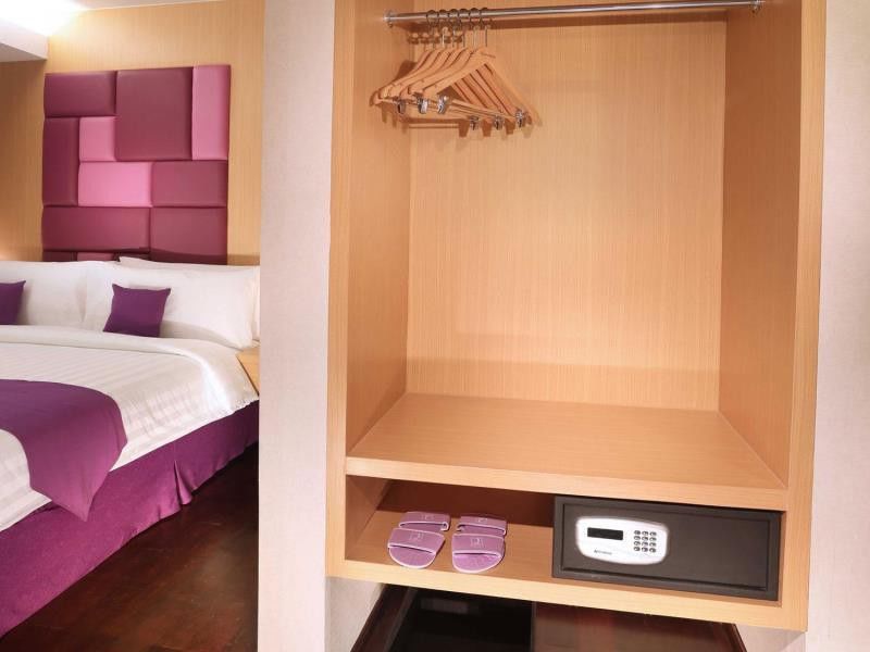 Quest Hotel Darmo - Surabaya By Aston Buitenkant foto